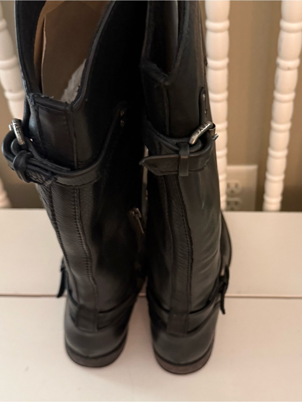 FRYE - Picture 8 of 12